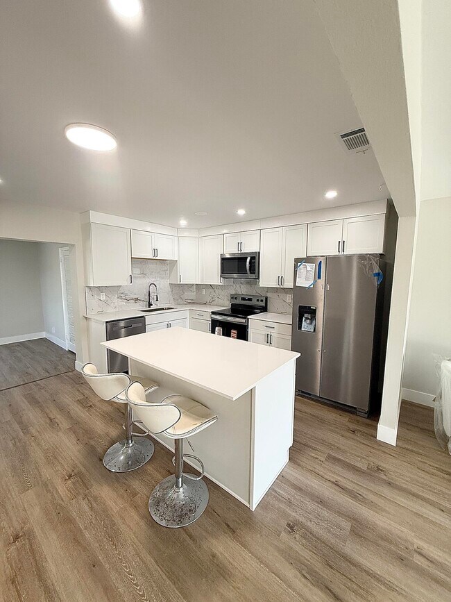 3797 Roan Ct E