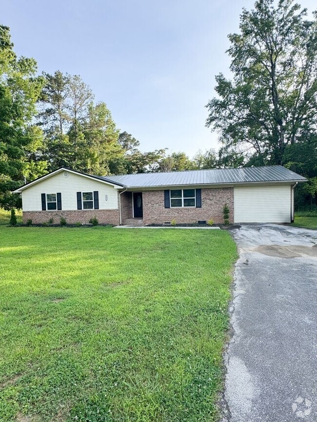 Building Photo - Completely Remodeled 4-Bedroom 2-Bath home...
