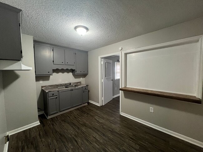 Photo - 209 Morningside Dr