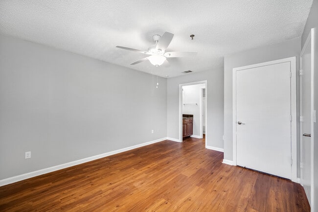 Photo - 11901 4th St N