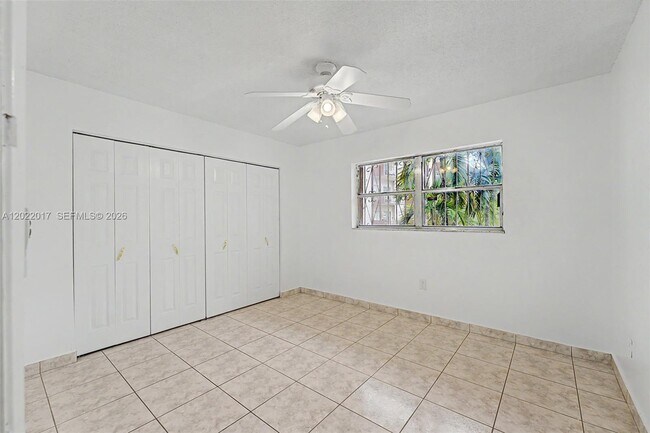Photo - 1950 W 54th St Unit 105