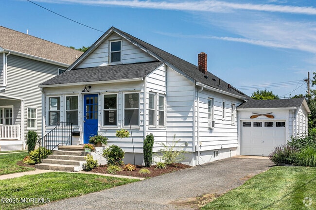 Building Photo - 608 Mercer Ave Rental