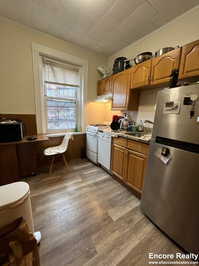 Photo - 126 Warren St Unidad 24