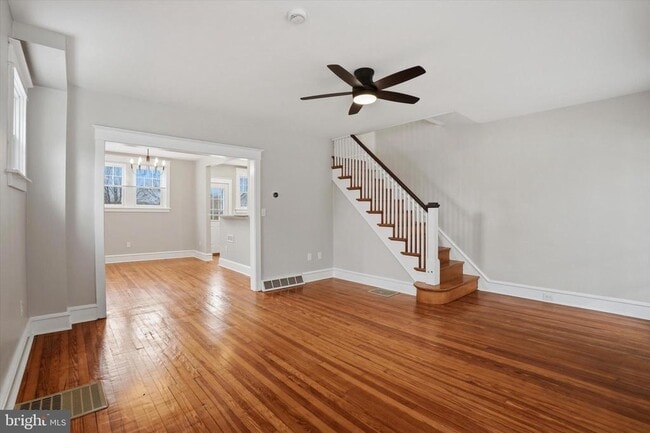 Building Photo - 220 N Orange St