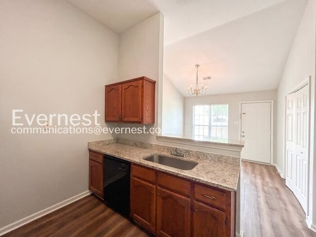 Photo - 9136 Kaitlyn Dr S