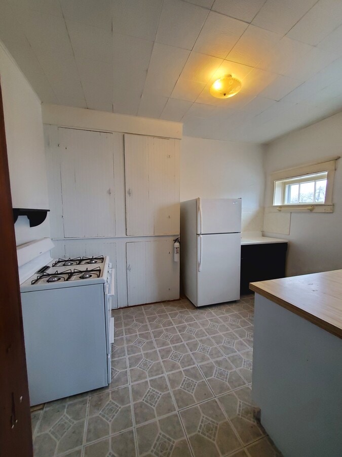 Photo - 403 W Main St Unit B