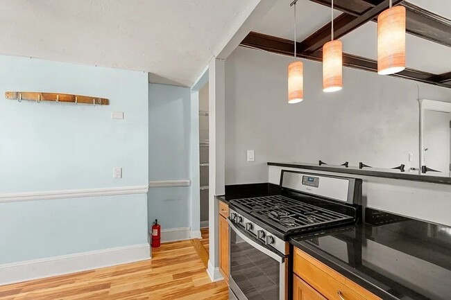 Photo - 1742 Commonwealth Ave