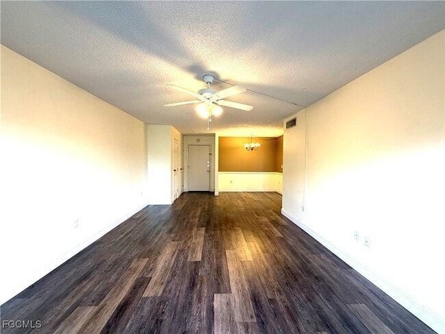 Building Photo - 3704 Broadway Unit 216