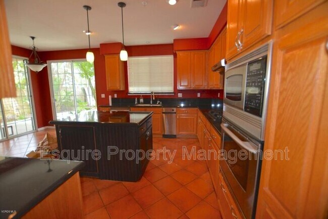 Photo - 2340 Fairway Ct