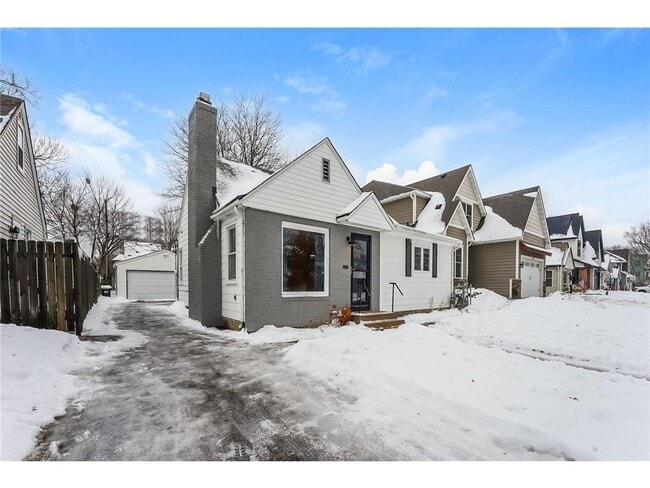 Photo - 5928 York Ave S