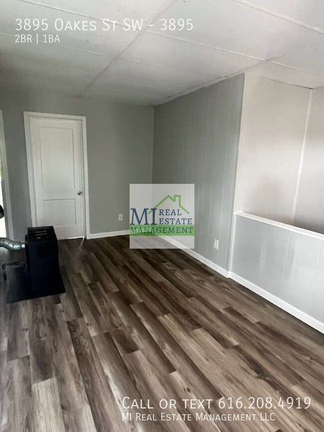 Photo - 3895 Oakes St SW Unit 3895