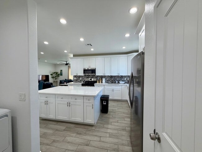 Photo - 6745 N 53rd Dr