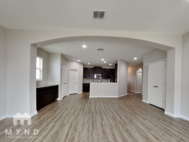 Photo - 2066 Rhesus Vw