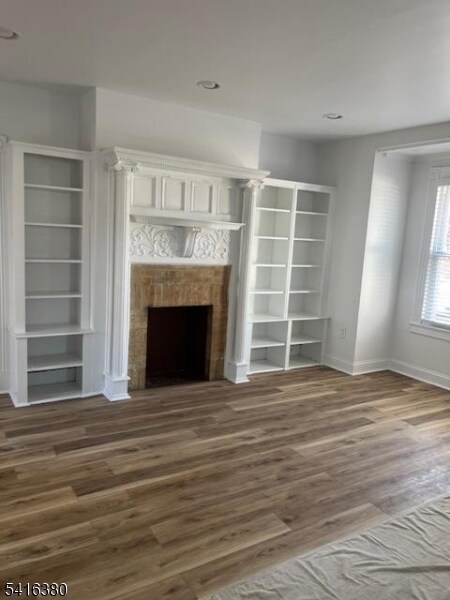 Photo - 114 E Main St