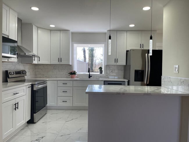 Photo - 6204 Greeley Blvd