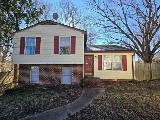 Photo - 7113 Senn Way