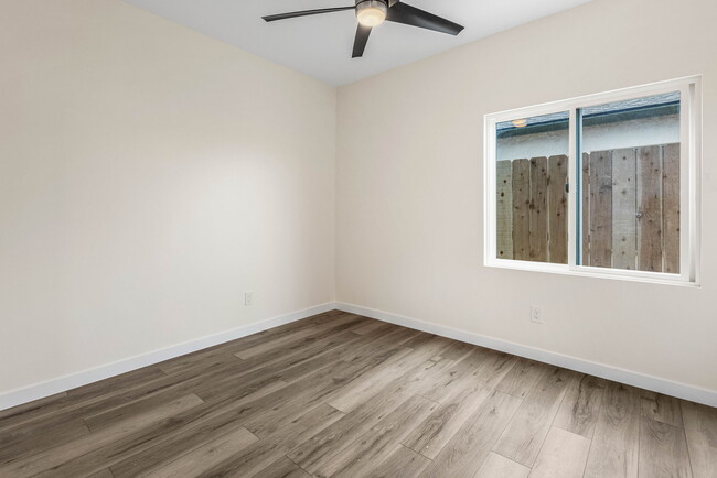 Photo - 2217 Columbia St Townhome