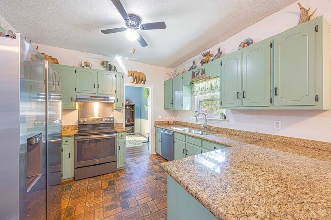 118 Donna Cir
