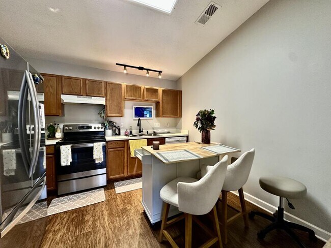 Photo - 1216 Winding Path Rd