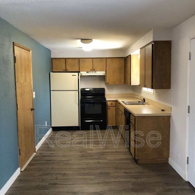 Photo - 2960 SW 23rd St