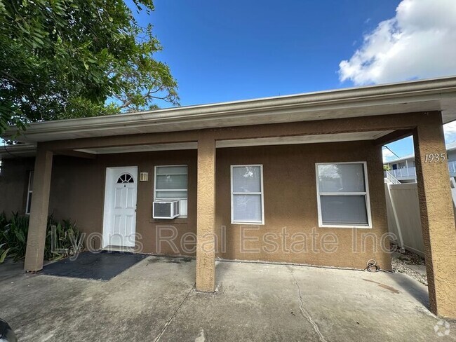 Building Photo - 1935 Ricardo Ave Rental