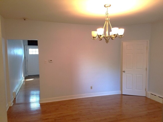 Photo - 4906 Sciota St