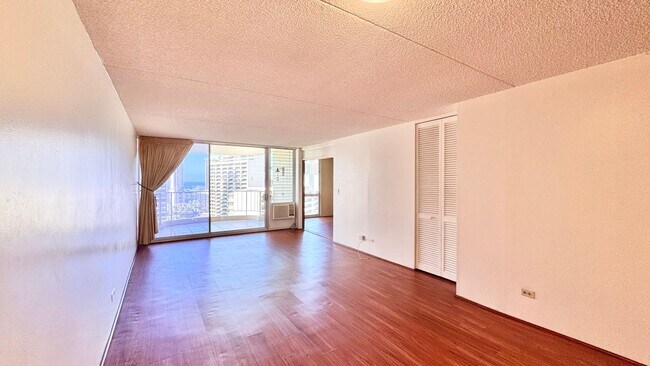 Building Photo - CONVENIENTY LOCATED AND SPACIOUS 2BD/2BA C... Unit 1610 Rental