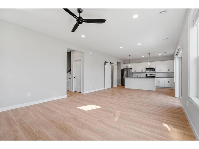 Photo - 5395 Robinwood Ct