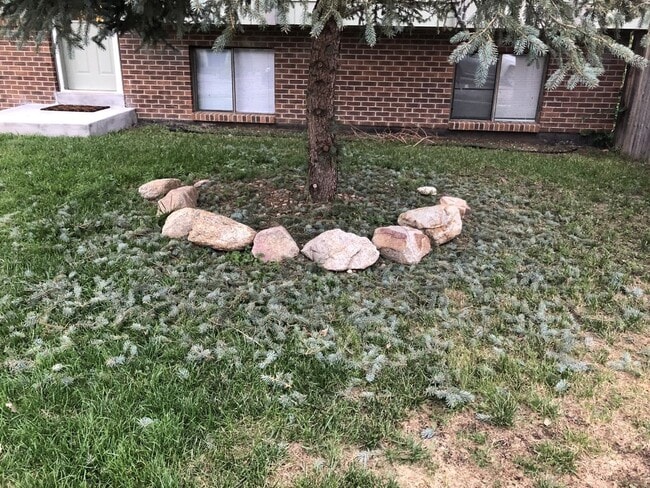 Photo - MOVE IN SPECIAL! Cozy 5 bedroom 2 bath Home - Erie