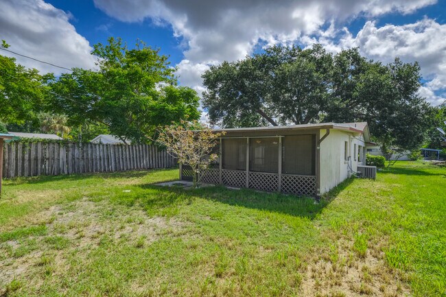 Photo - 2710 Marshall Dr