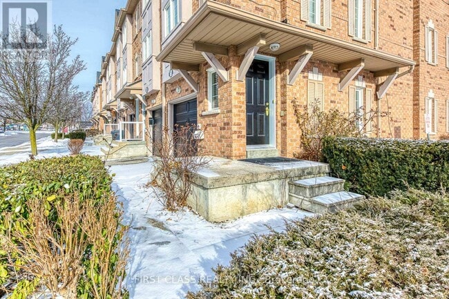 Photo - 1128 Dundas St W