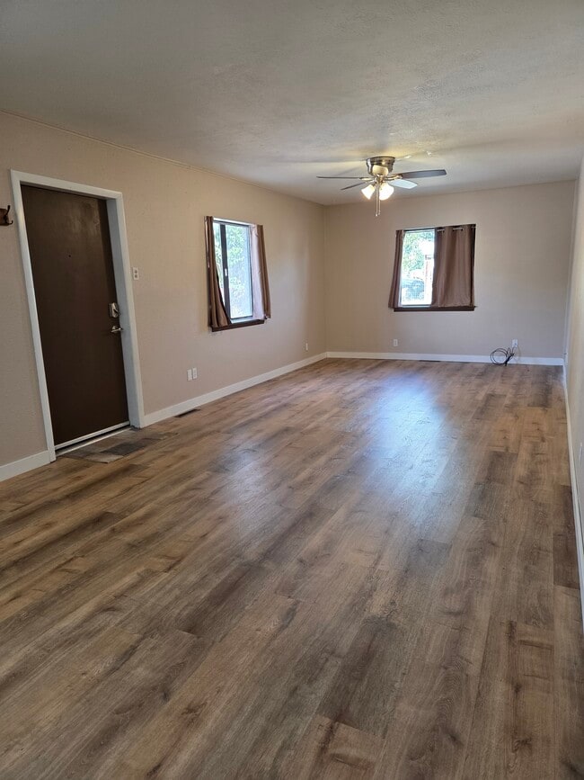 Large living room - 610 N Orchard Ave Unit C