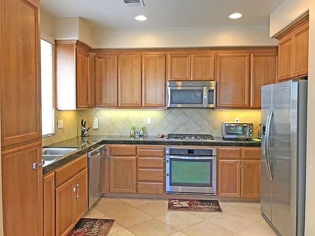 4483 Laird Cir