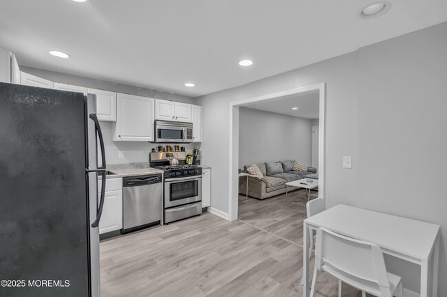 Photo - 1076 Ocean Ave Unit B