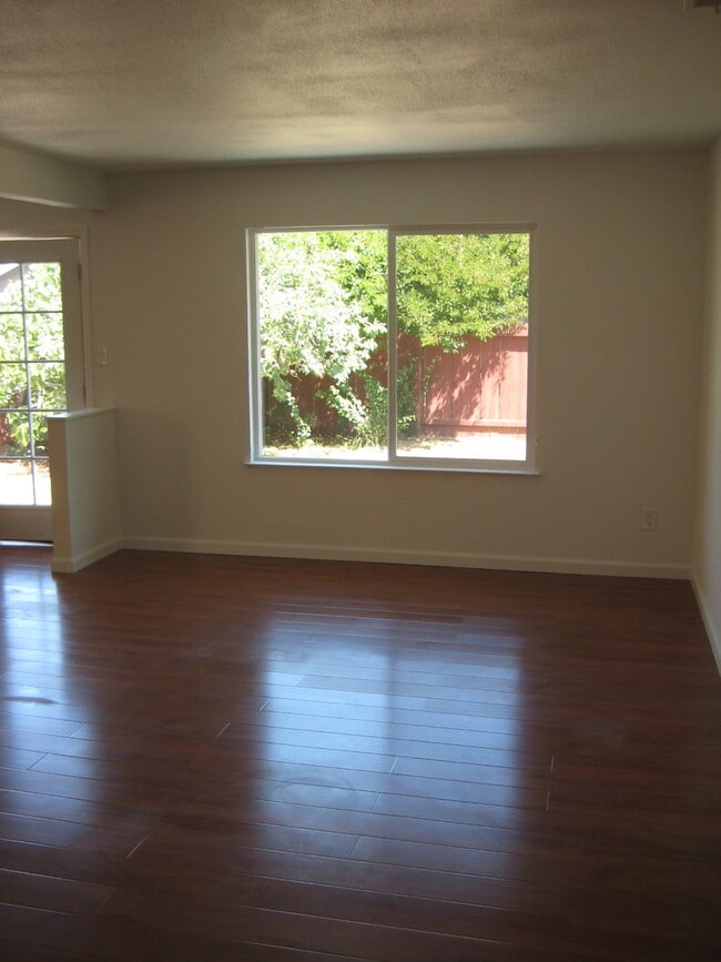 Photo - Charming 3 bedroom 2 bath home for Rent