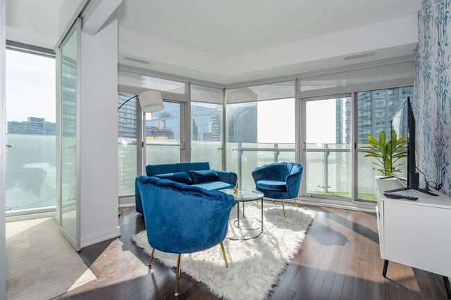 Building Photo - 14 York St