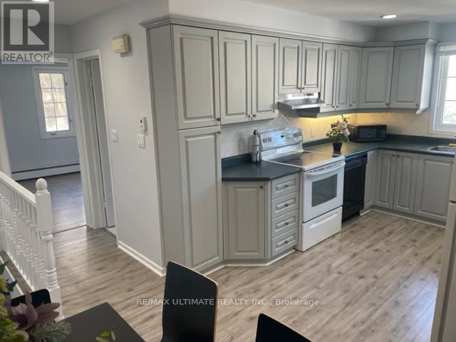 Photo - 213 Close Ave