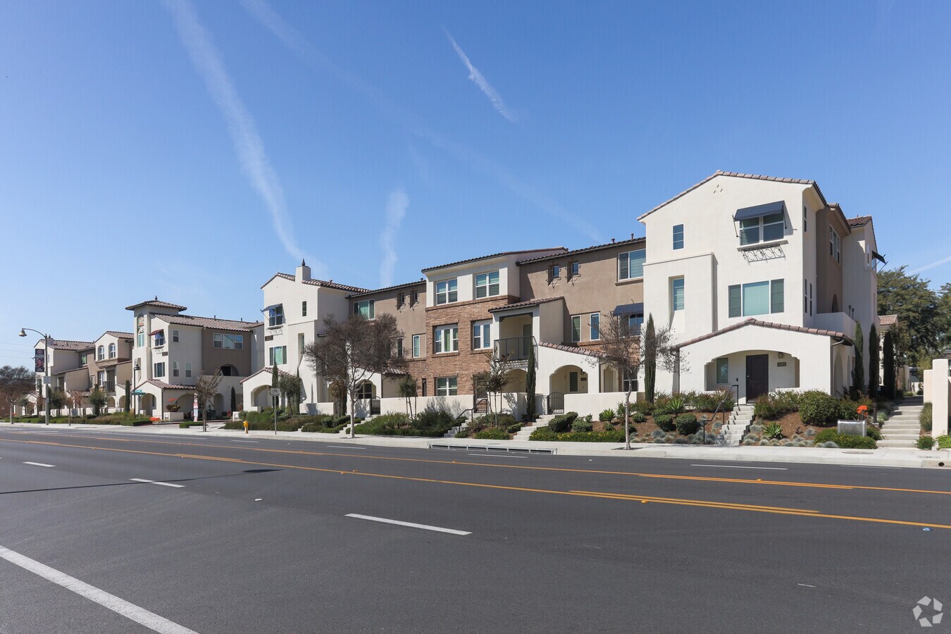 Vista al edificio - Portola Walk