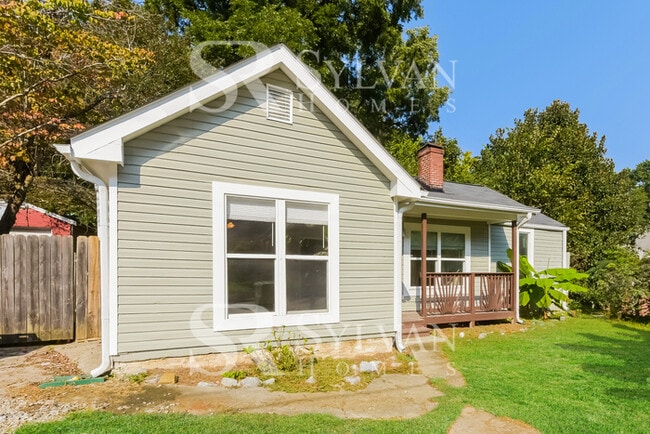 Photo - Prepare to fall in love with this 3 bedroom, 2 bathroom home