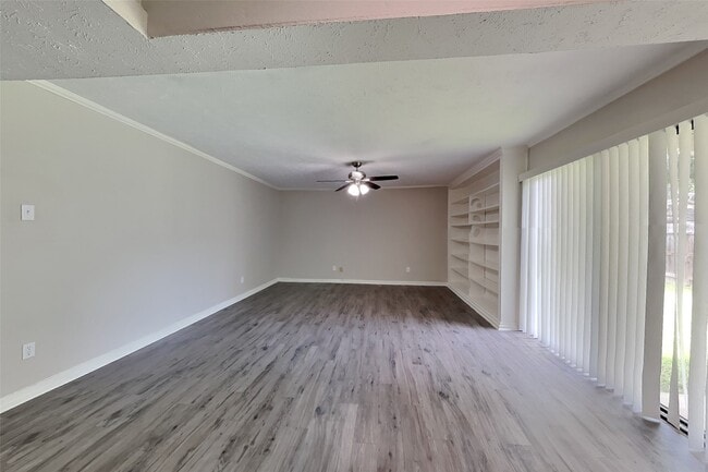 Photo - 2102 Turtle Creek Dr