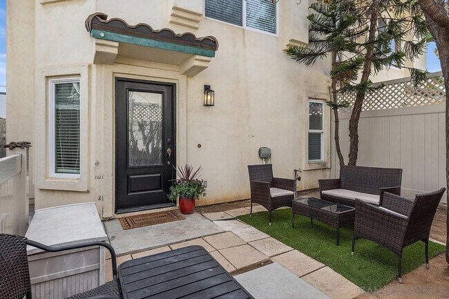 Building Photo - 649 10th St Rental