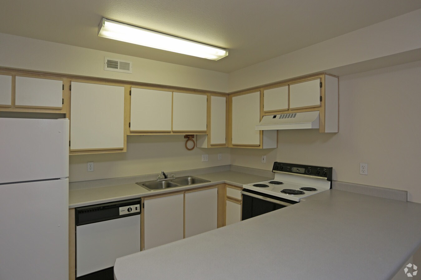 Columbia Village Apartments For Rent In Boise