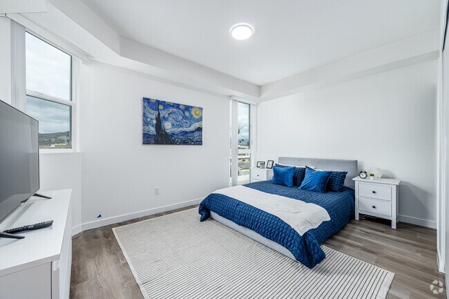 2BR, 2BA - 939SF - Primary Bedroom
