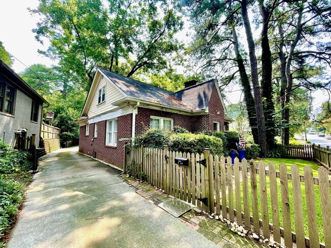 Photo - 1779 Monroe Dr NE