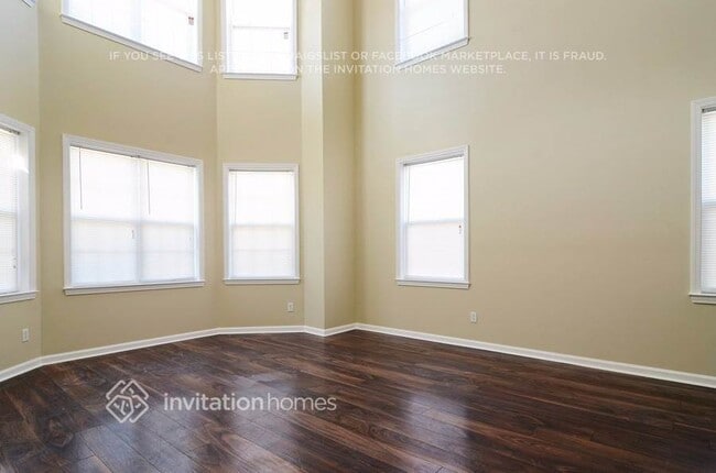 Photo - 7284 Madison Cir