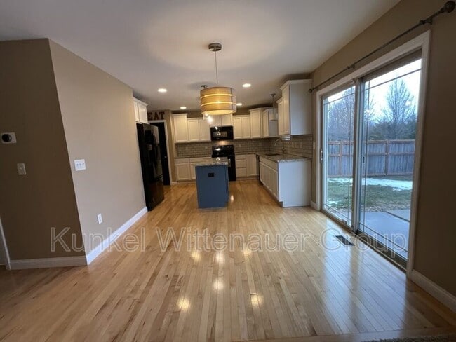 Photo - 2711 London Ln