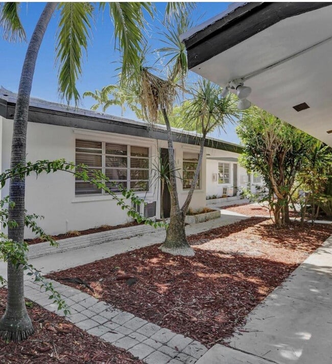 Photo - 820 NE 16th Ave Unit 5