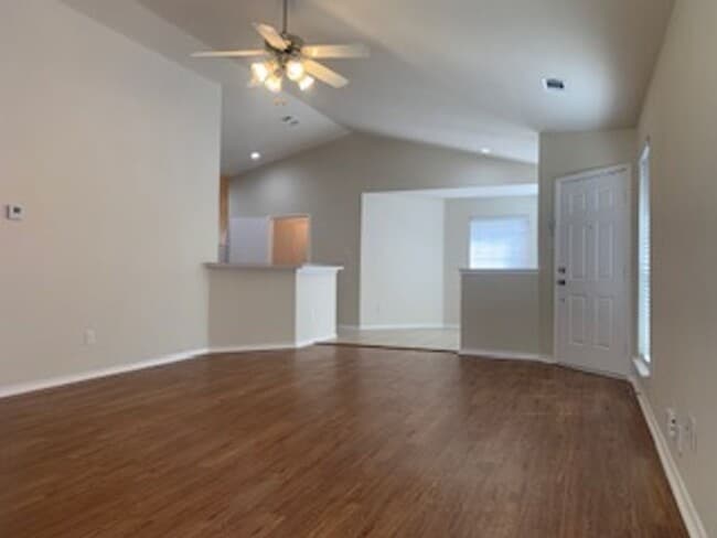 Photo - 3/2/2 Starter HOME!