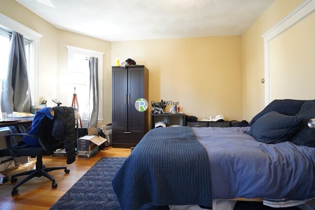 Photo - 52 Pearson Rd Unit 1