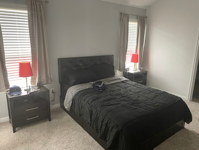 Photo - 142 Illusion Lk Ln